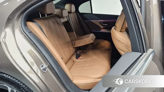 Mercedes-Benz E-Class W214 2025 Коричневый из Кореи, фото 2