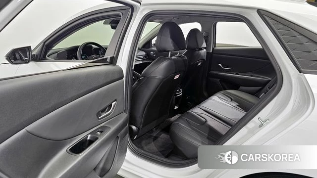 Hyundai The New Avante Hybrid (CN7) 2024 Белый из Кореи, фото 2