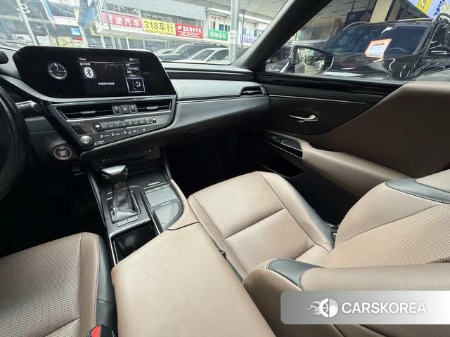Lexus ES 2022 Шампань из Китая, фото 2