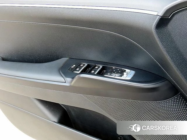 Kia The New K5 3rd generation 2024 Белый из Кореи, фото 2