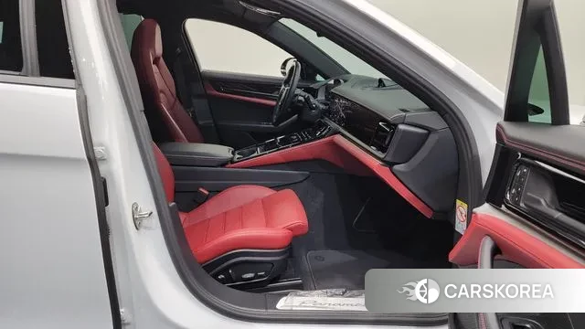 Porsche Panamera (972) 2024 Белый из Кореи, фото 2