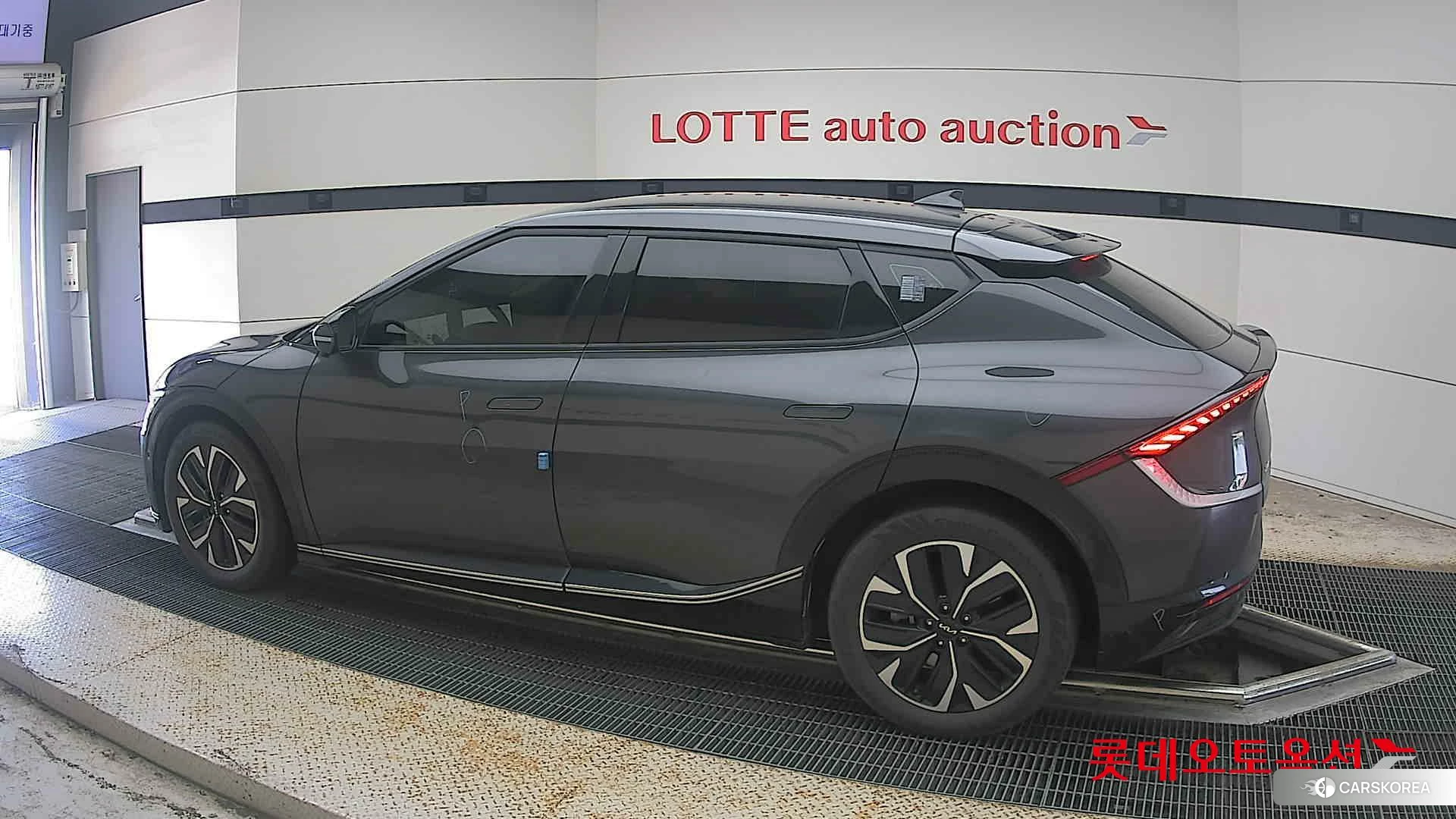 Kia EV6 2022 Interstellagray из Кореи, фото 2