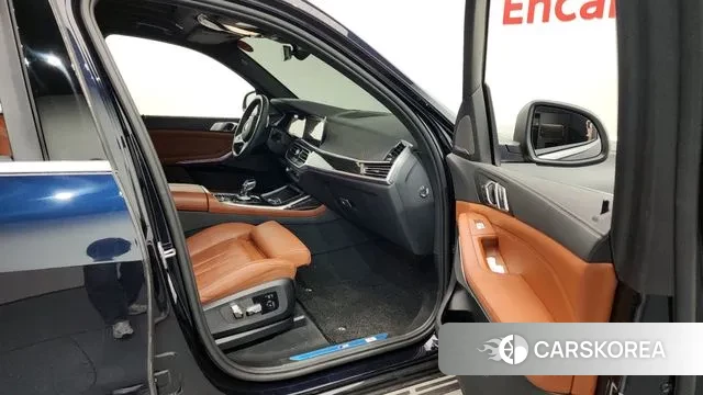 BMW X7 (G07) 2022 Черный из Кореи, фото 2