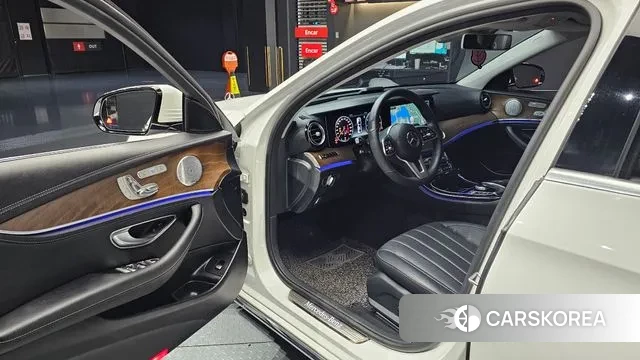 Mercedes-Benz E-Class W213 2019 Белый из Кореи, фото 2