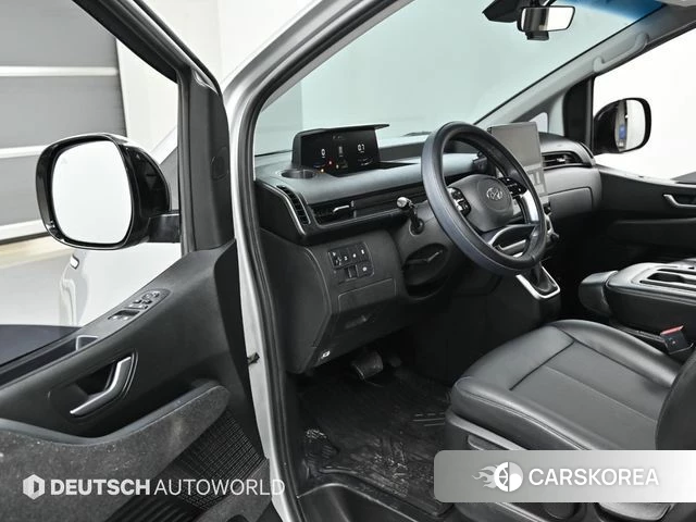 Hyundai Staria 2021 Серебристо-серый из Кореи, фото 2