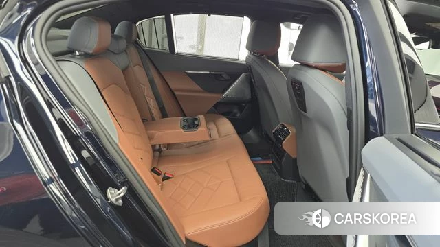 BMW 5 Series (G60) 2024 Синий из Кореи, фото 2