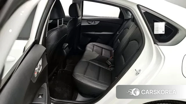 Kia The New K3 2nd generation 2021 Белый из Кореи, фото 2