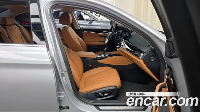 BMW 5 Series (G30) 2020 Серебристо-серый из Кореи, фото 2