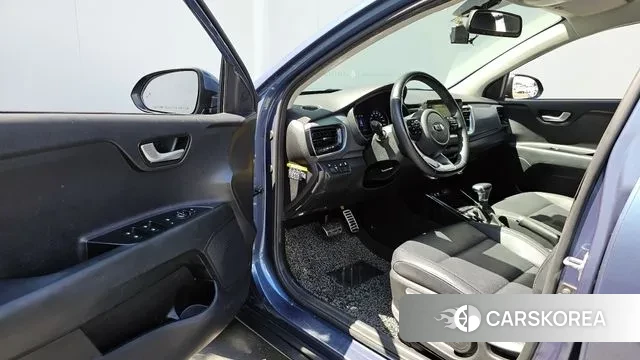 Kia Stonic 2019 Синий из Кореи, фото 2