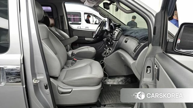 Hyundai The New Grand Starex 2018 Серебряный из Кореи, фото 2