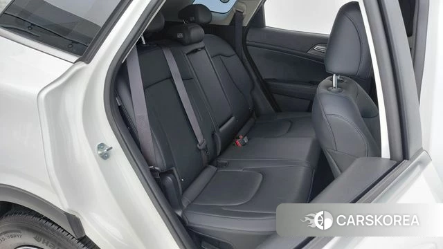 Kia Sportage 5th Generation Hybrid 2023 Белый из Кореи, фото 2