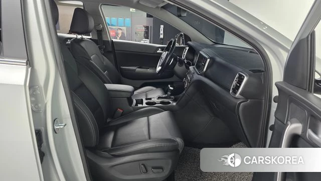 Kia Sportage The Bold 2019 Серебряный из Кореи, фото 2