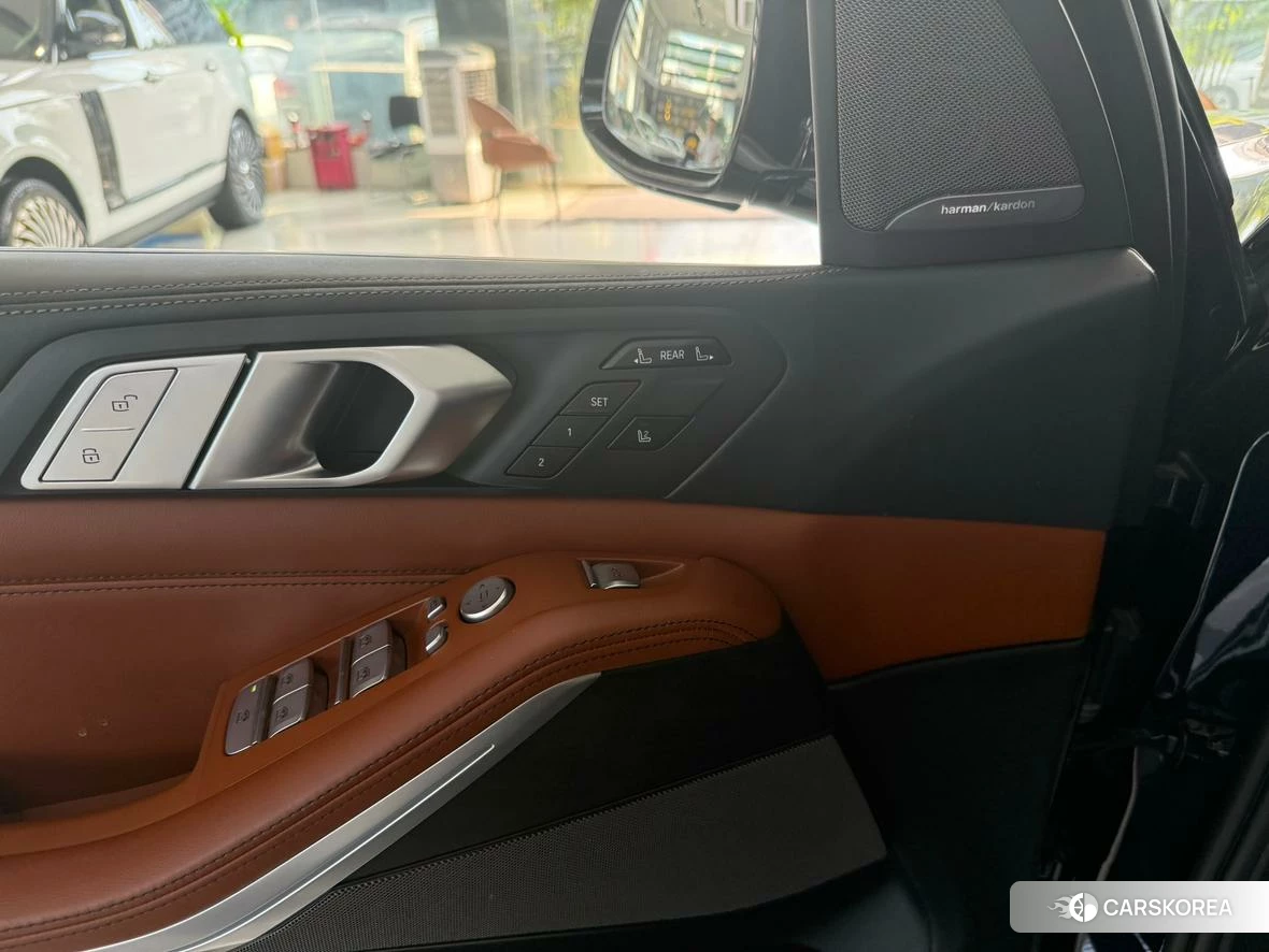 BMW X7 2020 Черный из Китая, фото 2