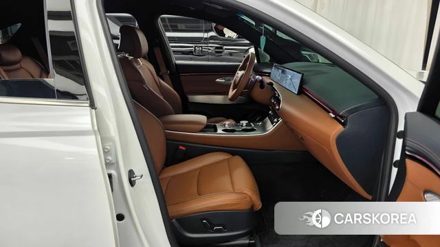Genesis GV70 2025 Белый из Кореи, фото 2