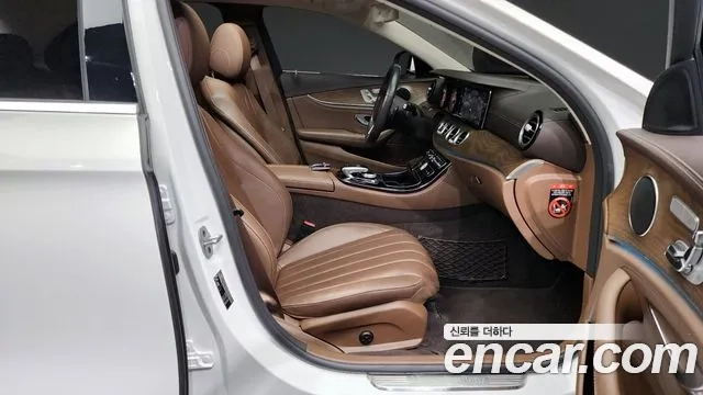 Mercedes-Benz E-Class W213 2019 Белый из Кореи, фото 2