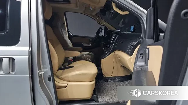 Hyundai The New Grand Starex 2020 Серебристо-серый из Кореи, фото 2