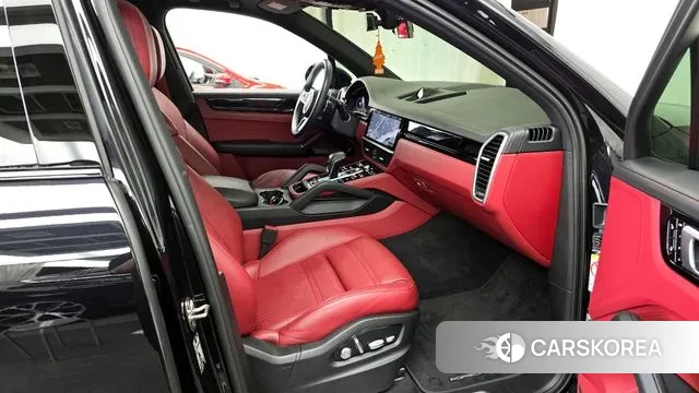 Porsche Cayenne (PO536) 2019 Черный из Кореи, фото 2