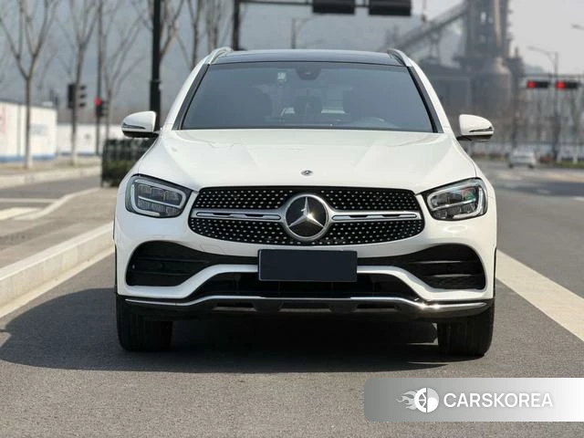 Mercedes-Benz GLC 2021 Белый из Китая, фото 2