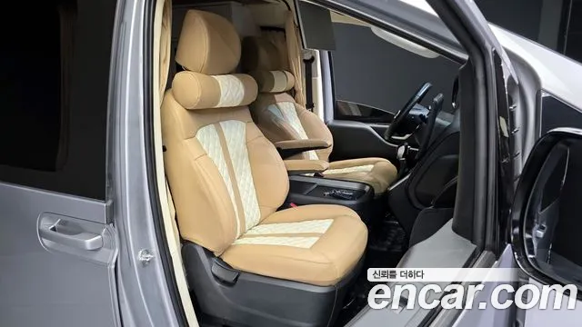 Hyundai Staria 2022 Серебряный из Кореи, фото 2