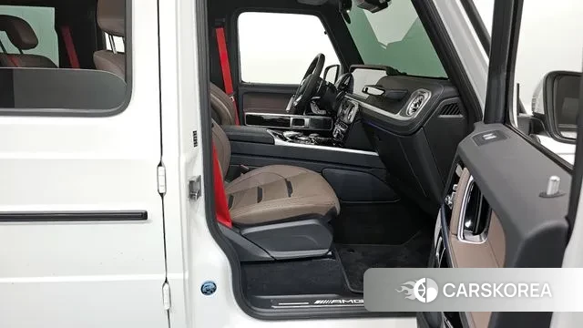 Mercedes-Benz G-Class W463b 2024 Белый из Кореи, фото 2