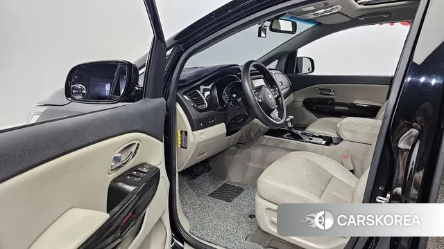 Kia The New Carnival 2018 Черный из Кореи, фото 2