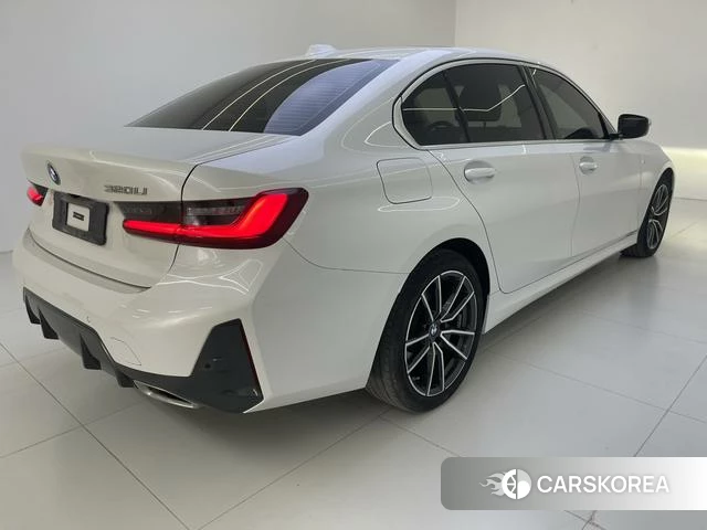 BMW 3 series 2023 Белый из Китая, фото 2