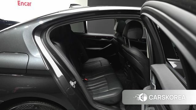 BMW 5 Series (G30) 2019 Серый из Кореи, фото 2