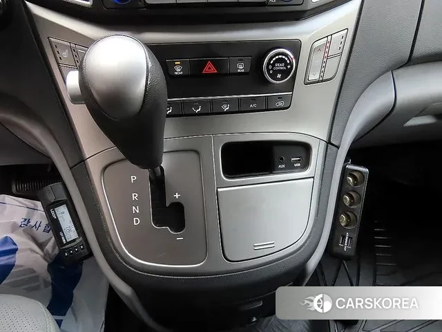 Hyundai The New Grand Starex 2021 Желтый из Кореи, фото 2