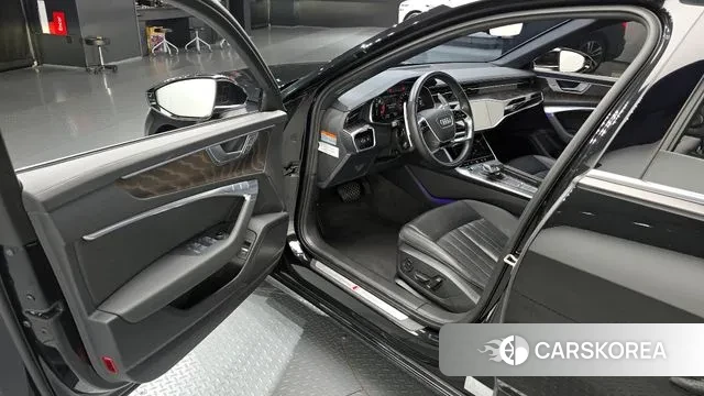 Audi A6 (C8) 2021 Черный из Кореи, фото 2