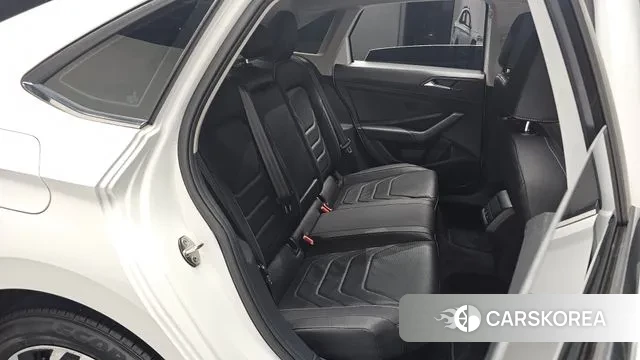 Volkswagen 7th Generation of Jetta 2021 Белый из Кореи, фото 2