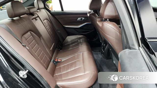 BMW 3 Series (G20) 2021 Черный из Кореи, фото 2