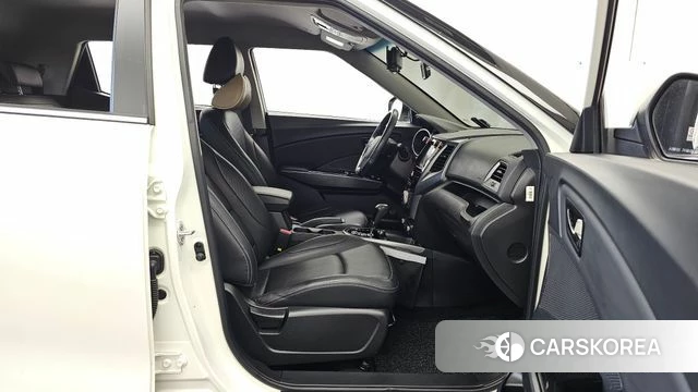 Ssangyong Tivoli Armor 2018 Жемчужный цвет из Кореи, фото 2