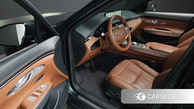 Genesis GV70 2022 Темно-зеленый из Кореи, фото 2