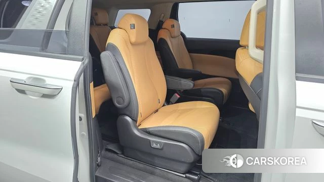 Kia Carnival 4th generation 2023 Белый из Кореи, фото 2