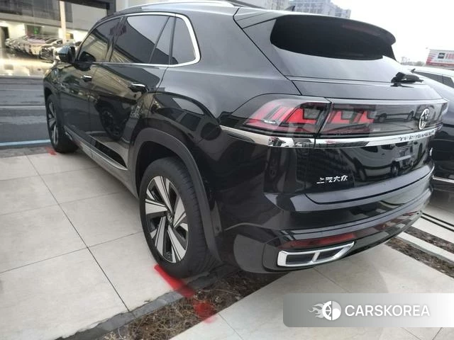 Volkswagen Tourang 2025 Черный из Китая, фото 2