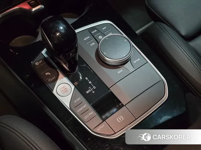 BMW 2 Series Gran Coupe (F44) 2023 Светло-серебряный цвет из Кореи, фото 2