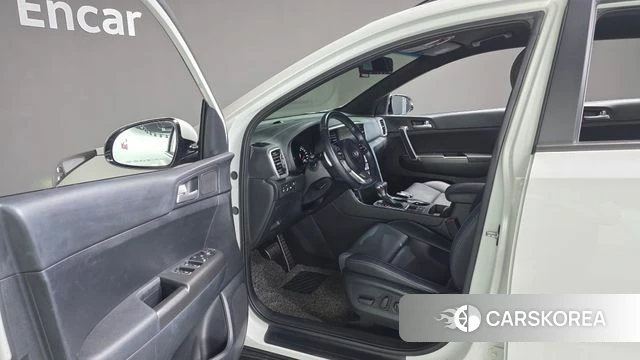 Kia Sportage The Bold 2021 Белый из Кореи, фото 2