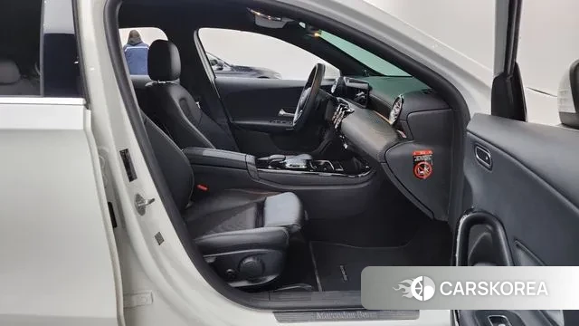 Mercedes-Benz A-Class W177 2020 Белый из Кореи, фото 2