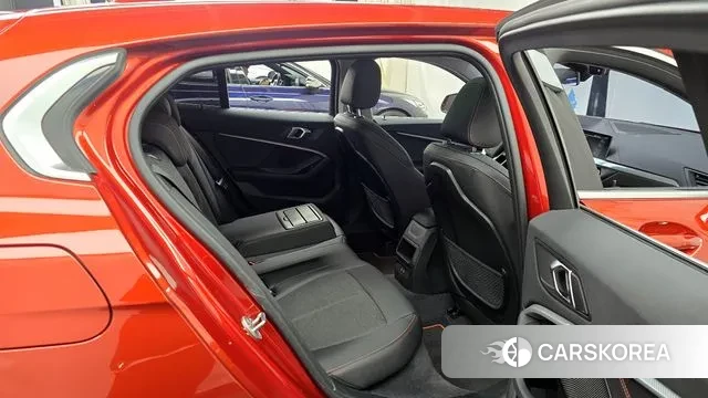 BMW 1 Series (F40) 2021 Оранжевый из Кореи, фото 2