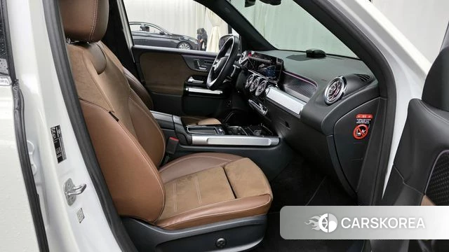 Mercedes-Benz GLB-Class X247 2025 Белый из Кореи, фото 2