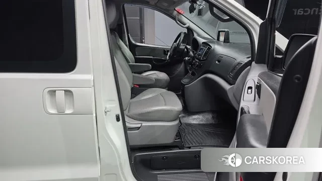 Hyundai The New Grand Starex 2019 Белый из Кореи, фото 2