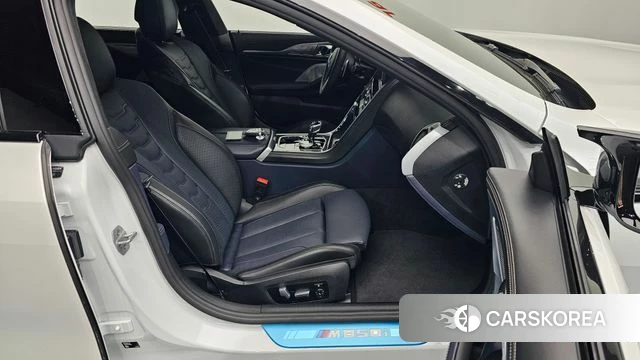 BMW 8 Series (G15) 2024 Белый из Кореи, фото 2