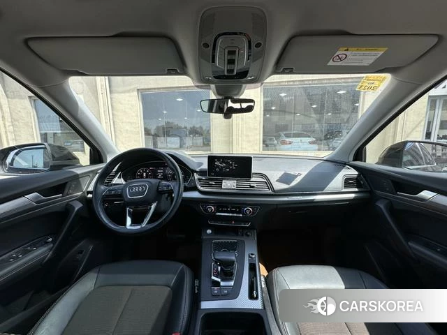 Audi Q5L 2019 Черный из Китая, фото 2