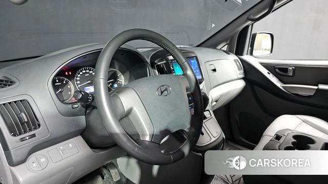 Hyundai The New Grand Starex 2020 Серебристо-серый из Кореи, фото 2