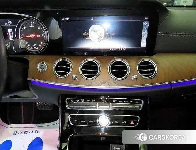 Mercedes-Benz E-Class W213 2019 Белый из Кореи, фото 2