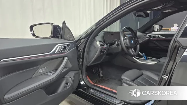 BMW i4 2022 Черный из Кореи, фото 2