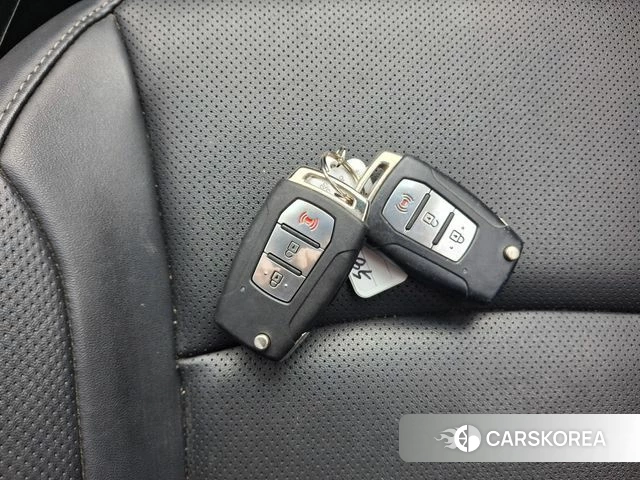 Ssangyong Tivoli Armor 2019 Жемчужный цвет из Кореи, фото 2