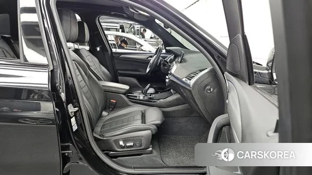 BMW X3 (G01) 2021 Черный из Кореи, фото 2