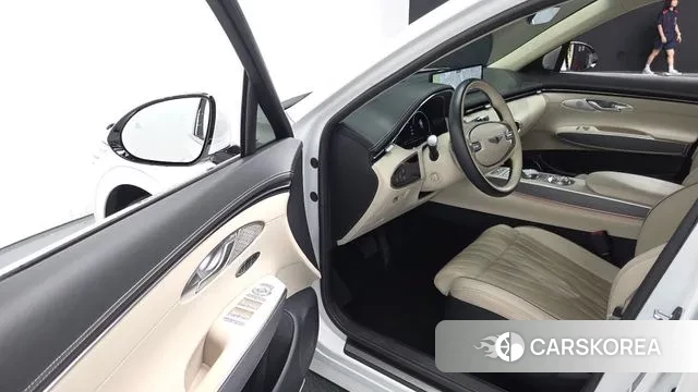 Genesis GV70 2021 Белый из Кореи, фото 2