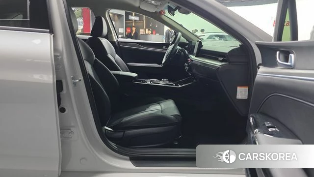 Kia The New K5 Hybrid 3rd generation 2025 Белый из Кореи, фото 2